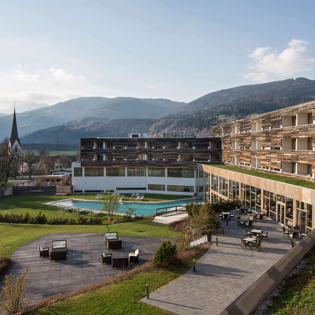 Falkensteiner Hotel & Spa Carinzia Superior Tröpolach Exterior foto